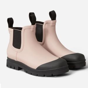Everlane pink chelsea rainboots